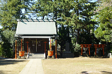二之江神社拝殿と境内社